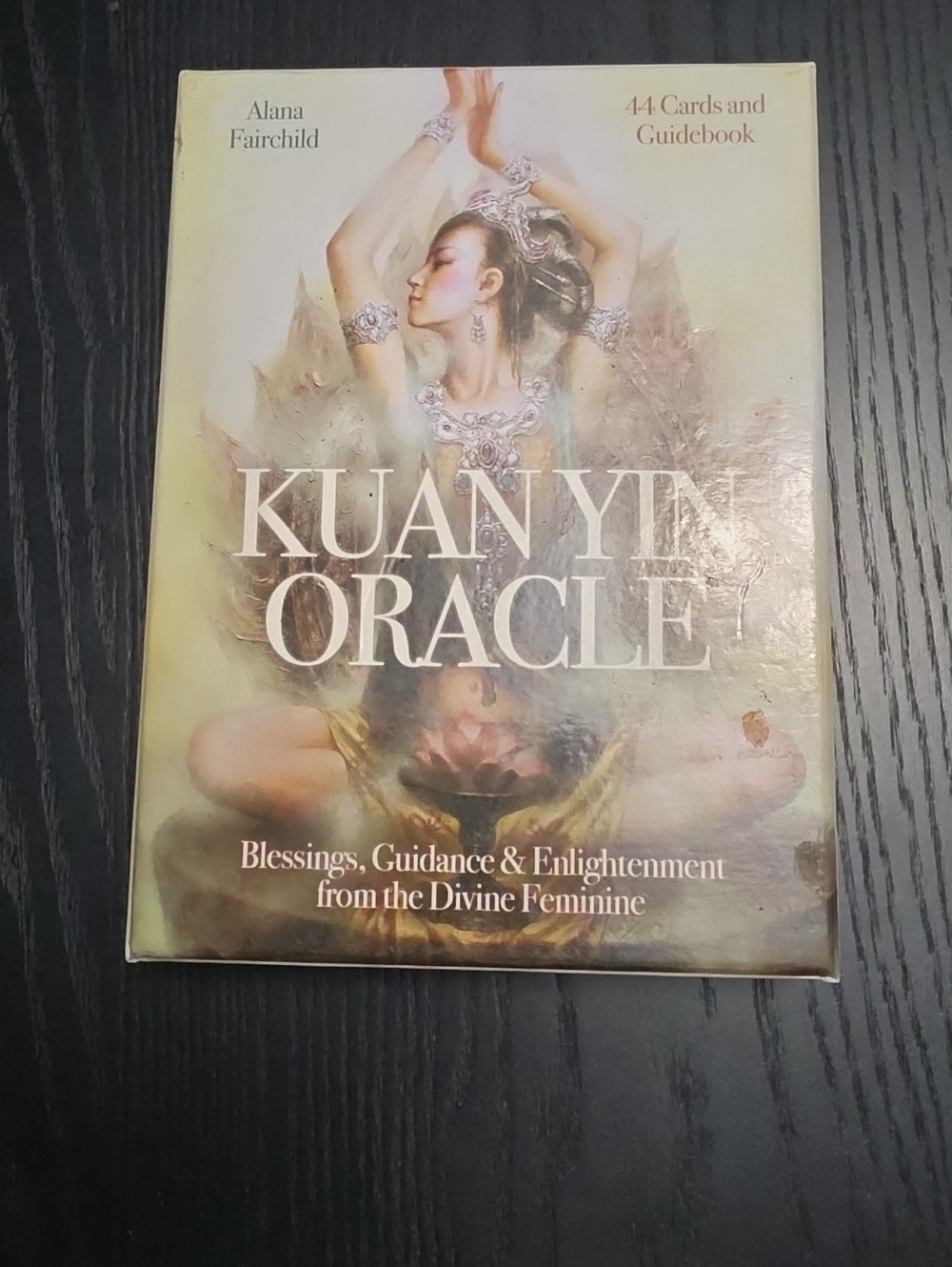 Kuan Yin Oracle Card Deck - Soft Cream & Pastel Artwork